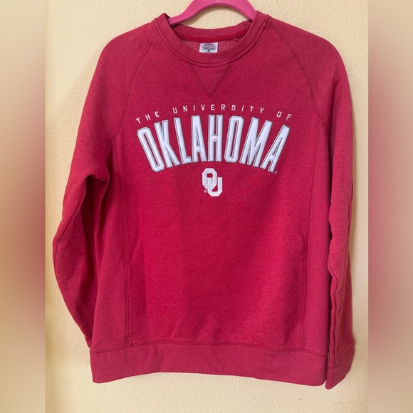 The University of Oklahoma Red Crew Neck Sweatshirt GUC Size Medium - Picture 1 of 4